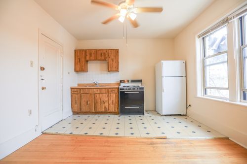 apt-35-1100 W Roscoe St, Chicago, IL, 60657-2235 | Card Image