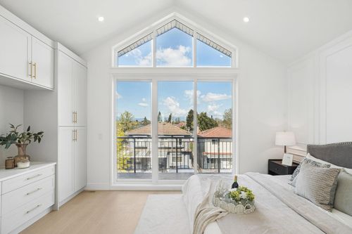 1005 E 55th Ave, Vancouver, BC, V5X1N8 | Card Image