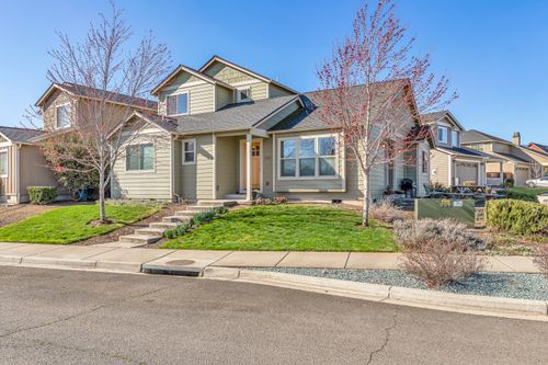 333 Clearview Pkwy, Talent, OR, 97540-6680 | Card Image