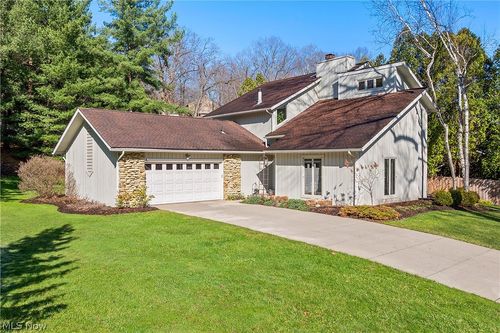 960 Poulsen Drive, Akron, OH, 44313 | Card Image