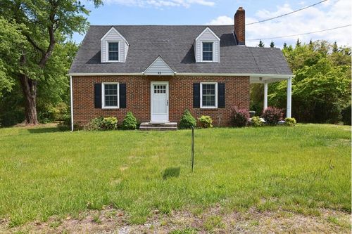 32 Upland Dr, Salem, VA, 24153-7130 | Card Image