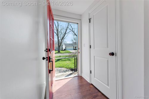 4312 Samoset Rd, Royal Oak, MI, 48073-6226 | Card Image