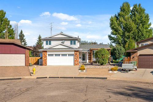 4019 58 Avenue Close, Lloydminster, AB, T9V2P6 | Card Image