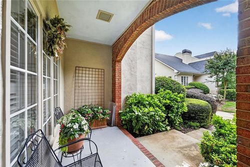 3 Paces West Ter Nw, Atlanta, GA, 30327-2734 | Card Image