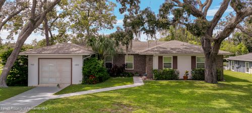 1311 Kenlake Ave, SPRING HILL, FL, 34606-4617 | Card Image