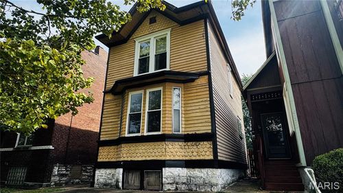 4270 Wyoming St, Saint Louis, MO, 63116-1822 | Card Image