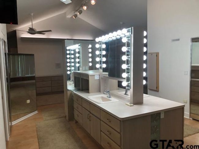 13745 Meadow Ln, House other with 4 bedrooms, 3 bathrooms and null parking in Flint TX | Image 19