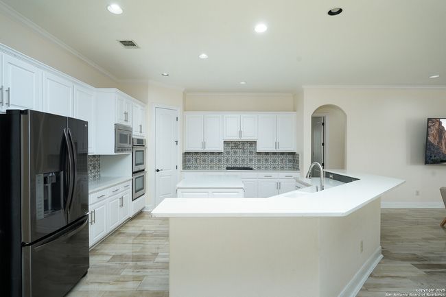 22718 Fossil Peak, House other with 4 bedrooms, 5 bathrooms and null parking in San Antonio TX | Image 21