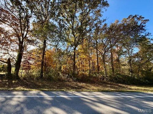 000 Lilly Ave., Houston, MO, 65483 | Card Image