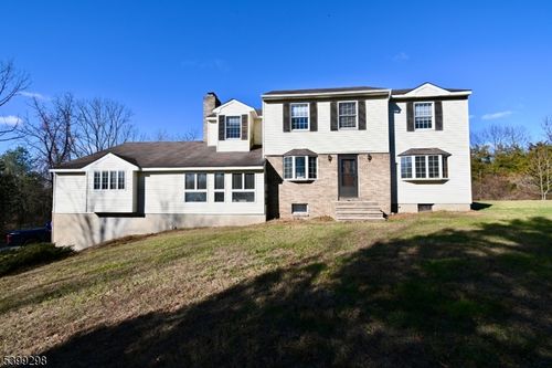 3 Roy Rd, Fredon Twp, NJ, 07860-5100 | Card Image