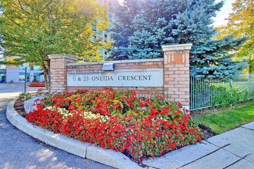 1004-11 Oneida Cres, Richmond Hill, ON, L4B0A1 | Card Image
