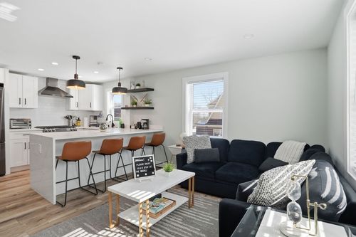 498 Beech St, Boston, MA, 02131-4950 | Card Image