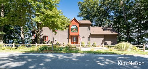 6420 S Shore Dr, Whitehall, MI, 49461-9614 | Card Image
