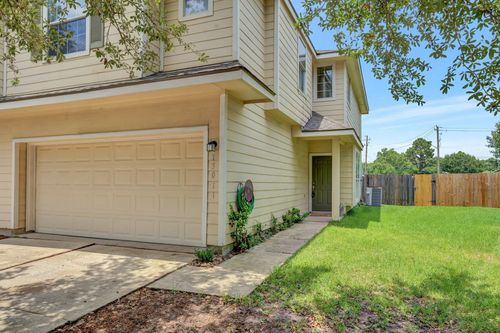 13011 Peppergate Ln, Houston, TX, 77044-6557 | Card Image