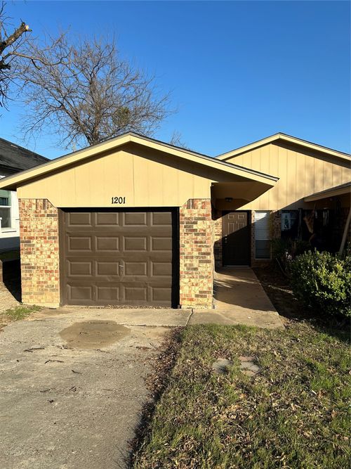 1201 Kimbrough St, White Settlement, TX, 76108-3115 | Card Image