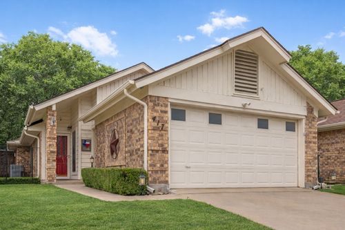 417 Sunnybrook Ct, Bedford, TX, 76021-4156 | Card Image