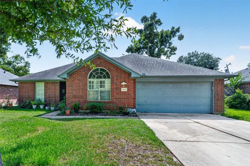 3002 Overland Trl, Dickinson, TX, 77539-5976 | Card Image