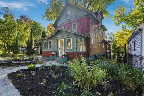 59 Revell Ave, Northampton, MA, 01060 | Card Image