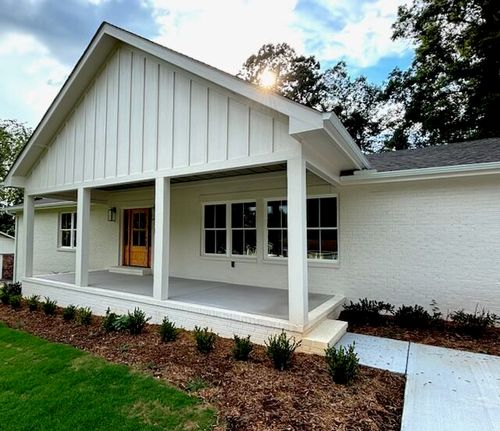 128 Poinsettia Dr, Easley, SC, 29642-9379 | Card Image