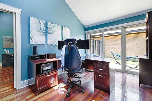 Office/Study off the primary BR. | Image 16
