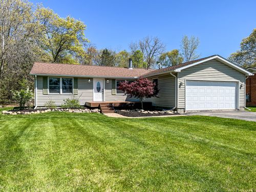 209 Annison Dr, Commerce Township, MI, 48382-3641 | Card Image
