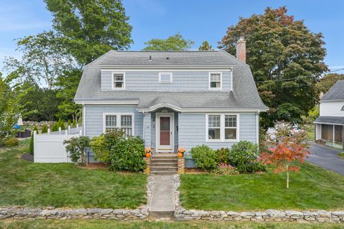 136 Ocean View Ave, Mystic, CT, 06355-2236 | Card Image