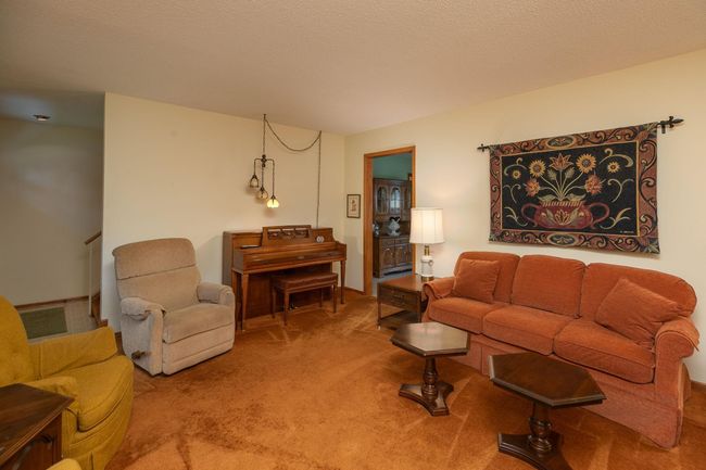 6-web-or-mls-06-Living Room.jpg | Image 6
