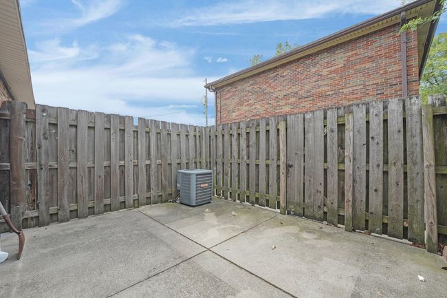 L - 5738 Beechcroft Rd, Condo with 2 bedrooms, 1 bathrooms and null parking in Columbus OH | Image 23