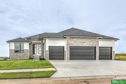 5709 N 195th St, Elkhorn, NE, 68022-5384 | Card Image