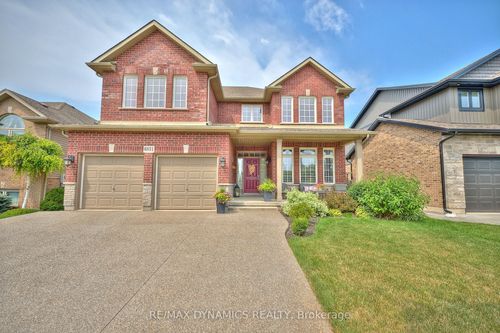 6831 St Michael Ave, Niagara Falls, ON, L2H0A2 | Card Image