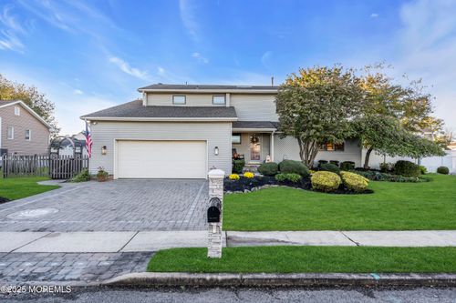 46 Clarkson Dr, Toms River, NJ, 08753-2636 | Card Image