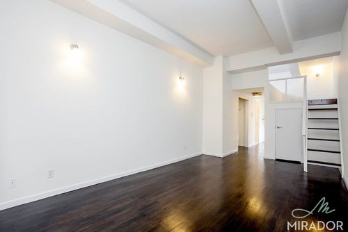 6f-43 W 16th St, New York, NY, 10011-6321 | Card Image