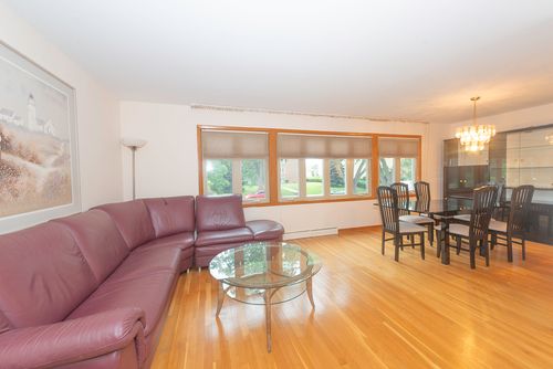 1-8909 N Wisner Street, Niles, IL, 60714 | Card Image