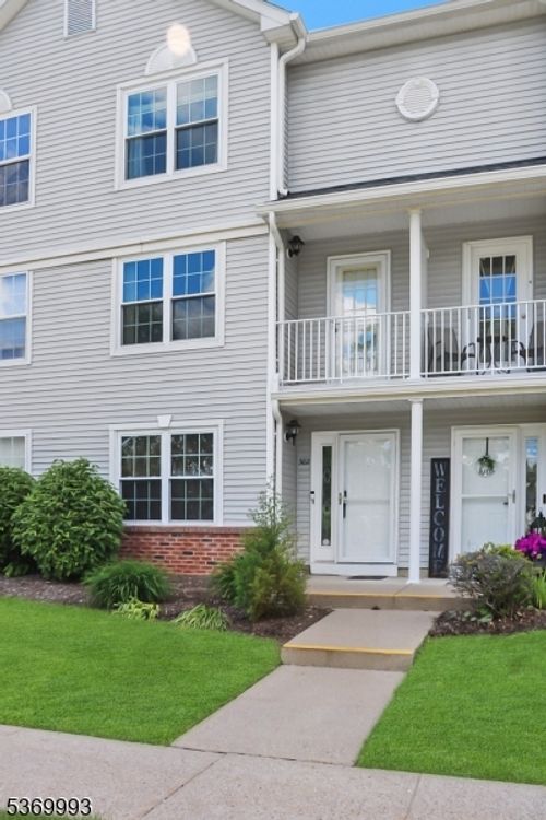 302 Mercer Ct, Hackettstown, NJ, 07840-1687 | Card Image