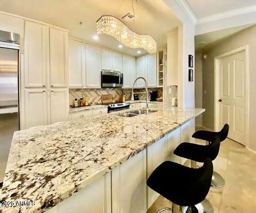 111-2992 N Miller Rd, Scottsdale, AZ, 85251-6932 | Card Image