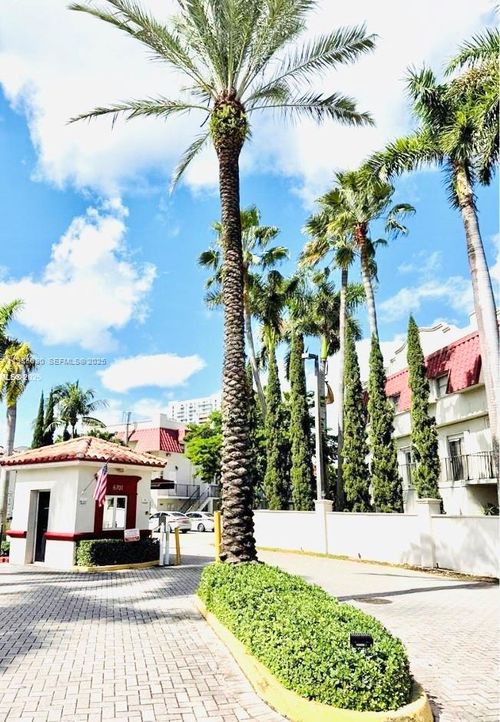 apt-1018-8650 Sw 67th Ave, Pinecrest, FL, 33156-1157 | Card Image