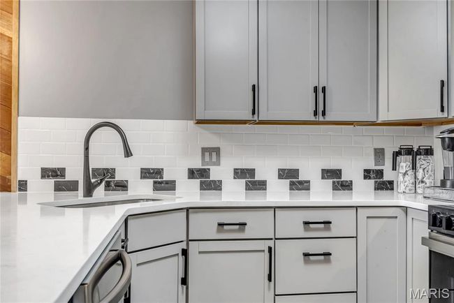 F - 225 Hemingway Ln, Condo with 2 bedrooms, 2 bathrooms and 2 parking in Weldon Spring MO | Image 15
