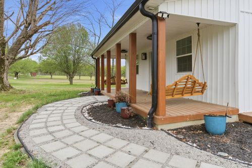 1237 Abiff Rd, Bon Aqua, TN, 37025-5033 | Card Image