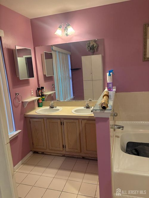 155 Salem Rd, North Brunswick, NJ, 08902-4570 | Card Image