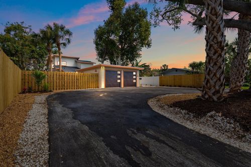 419 64th Ave S, St Petersburg, FL, 33705-5915 | Card Image