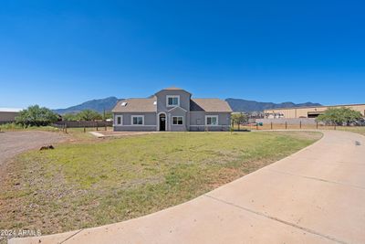 4542 S Cooper Square, House other with 3 bedrooms, 3 bathrooms and null parking in Sierra Vista AZ | Image 2