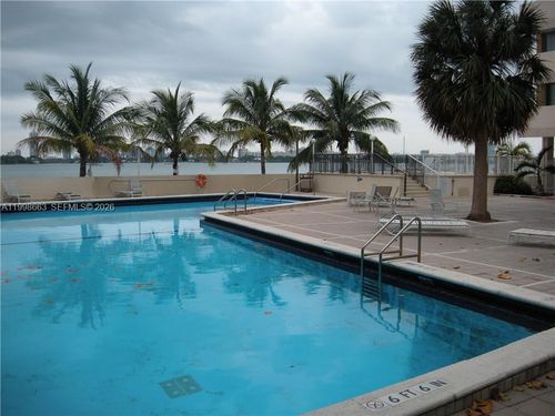 apt-2k-7545 E Treasure Dr, North Bay Village, FL, 33141-4307 | Card Image