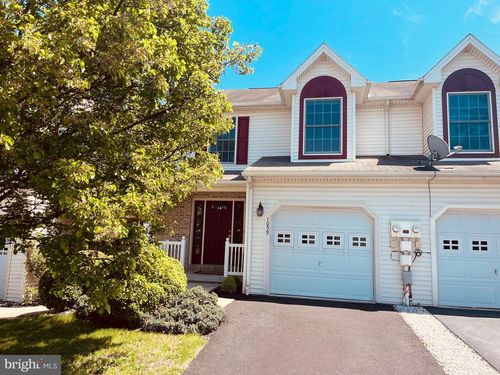 1059 Memory Ln, HARRISBURG, PA, 17111-2430 | Card Image