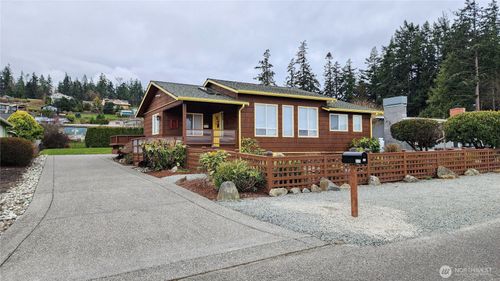 825 Brokaw Road, Camano Island, WA, 98282 | Card Image
