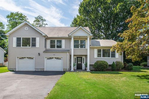 728 Prospect St, Glen Rock, NJ, 07452-3110 | Card Image