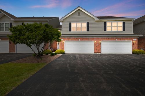 16 Black Oak Ct, Bolingbrook, IL, 60490-6580 | Card Image