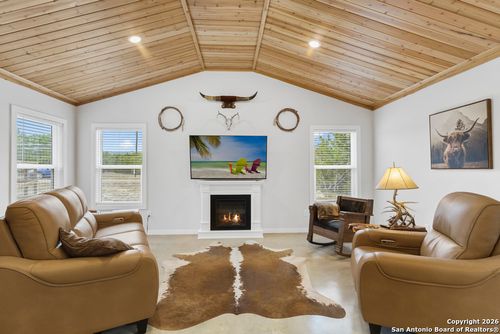 295 Private Road 1511, Bandera, TX, 78003-5600 | Card Image