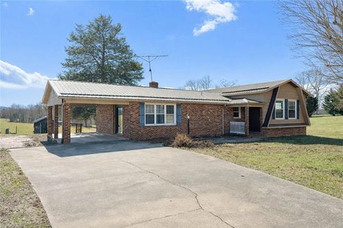 12544 Traphill Rd, Traphill, NC, 28685-9036 | Card Image