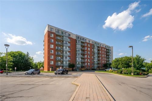 307-30 Blue Springs Dr, Waterloo, ON, N2J4T2 | Card Image