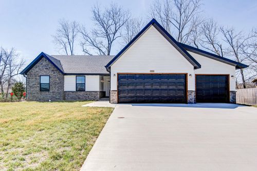 1301 S Mahn Ave, Springfield, MO, 65802 | Card Image